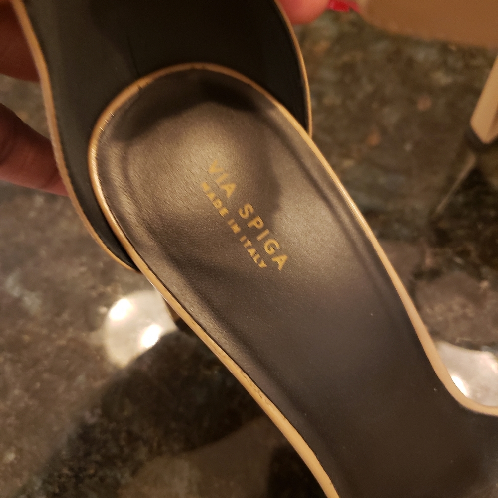 *CLOSET CLEANOUT* Via Spiga Sandals - Picture 5 of 8